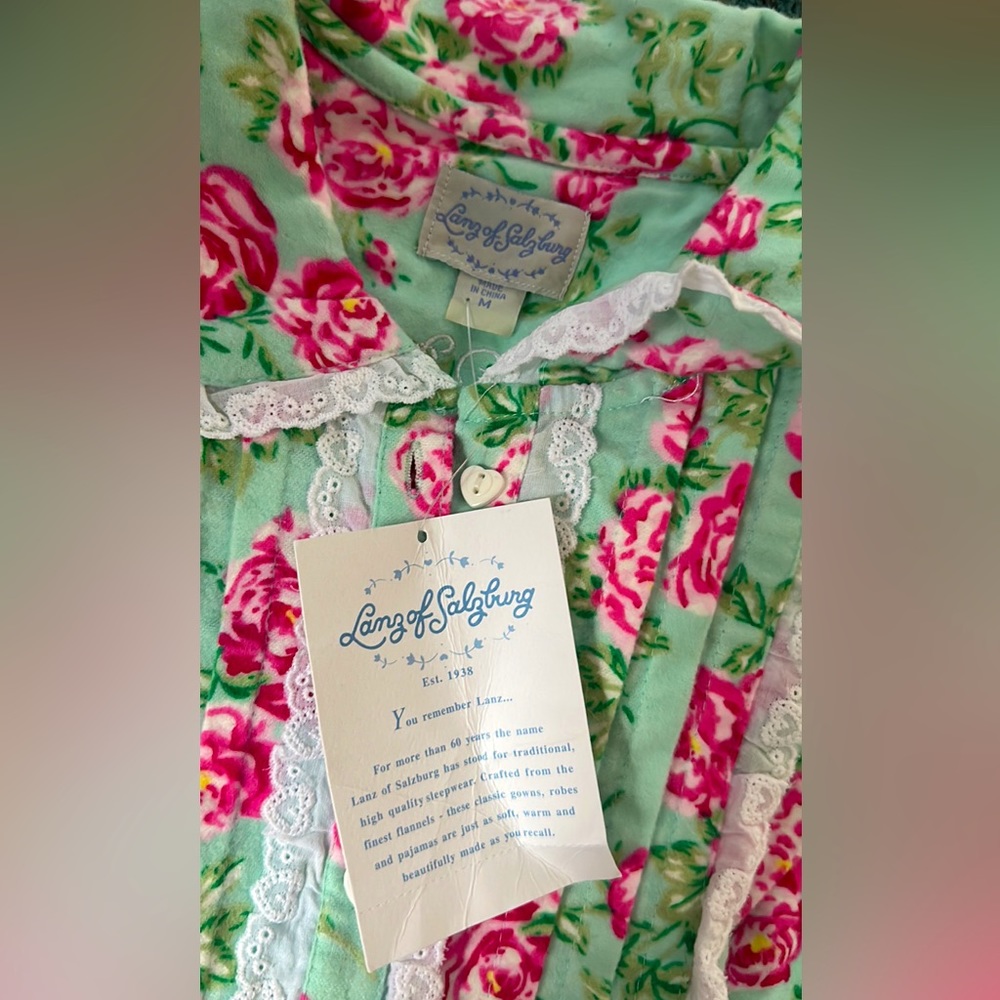 Lanz of Salzburg - 2 Piece Flannel Pajama Set - Size Medium - New With Tags